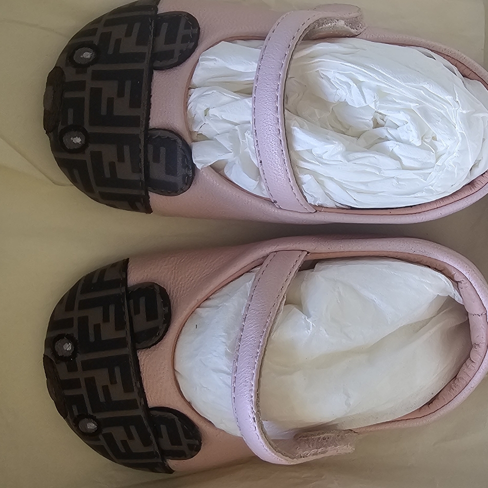 Fendi Baby Girls Shoes Sz 5 - Picture 6 of 12